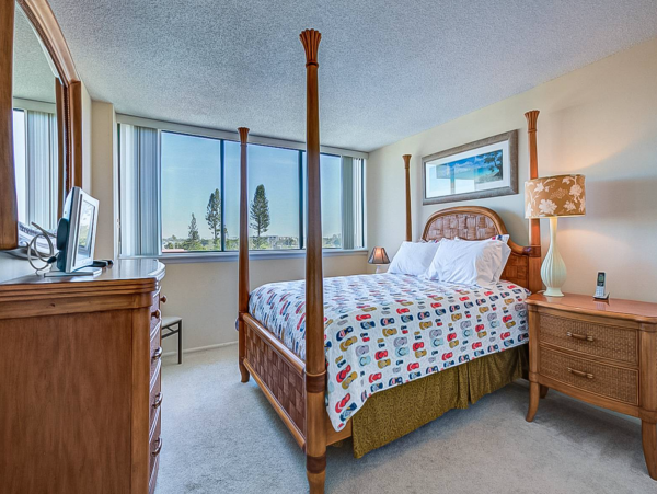 Siesta Key Vacation Rental Condo Walk To Beach Sleeps Six